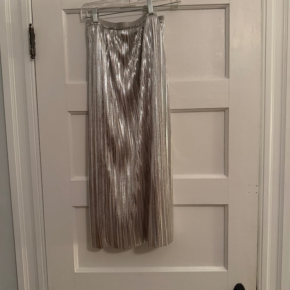 Anthropologie: Maeve: Silver Pleated Skirt:Size 4